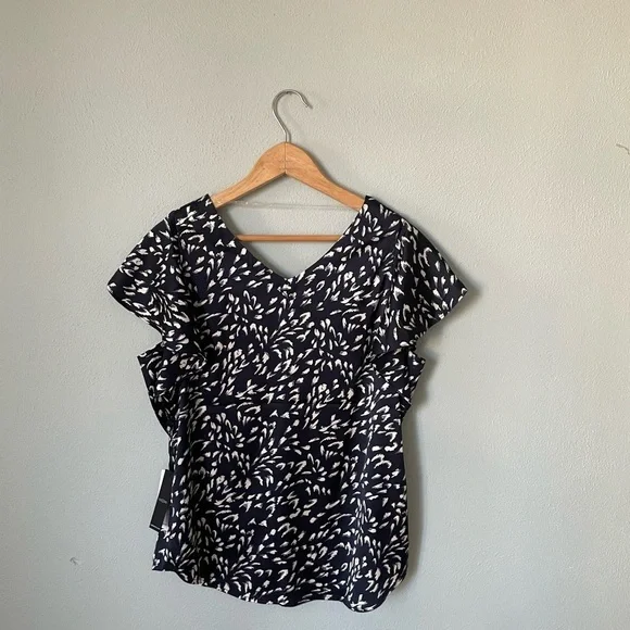 Liverpool Los Angeles Women’s Double V-Neck Flutter Sleeve Stretch Satin Top S - Picture 4 of 12